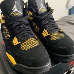 Jordan 4s
